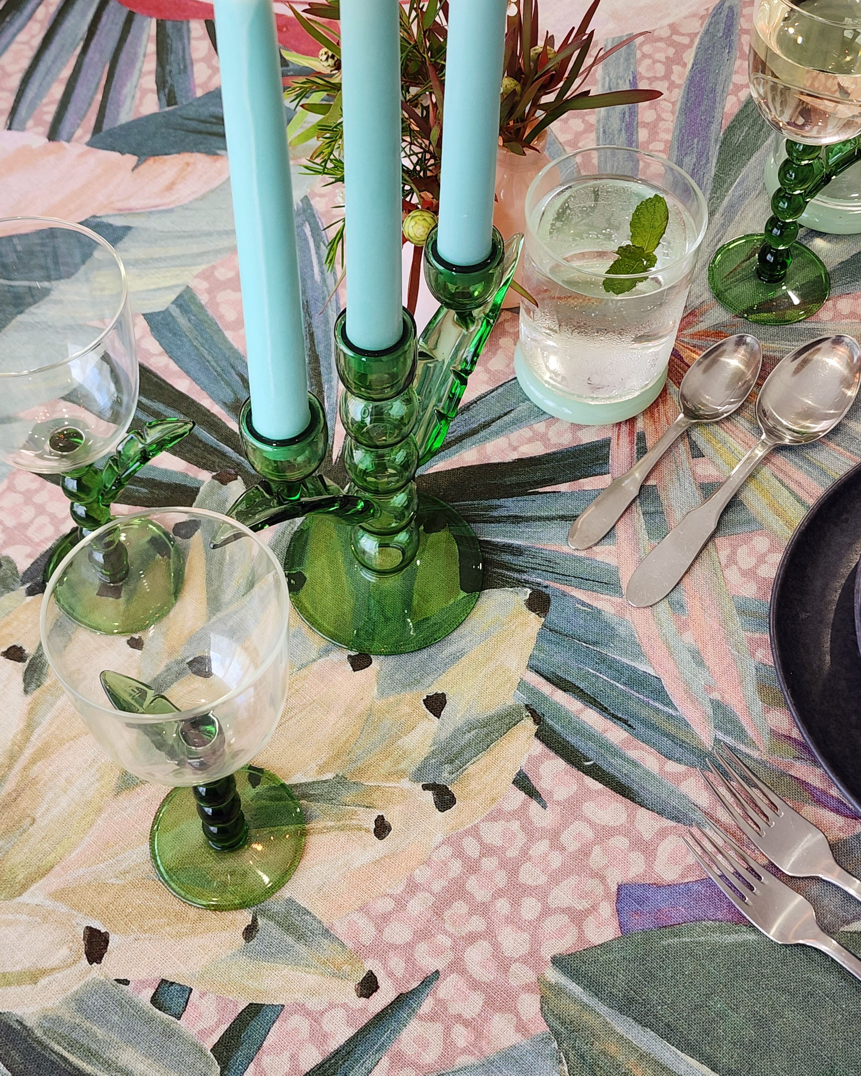 LA PALMA HOLLYWOOD TABLECLOTH