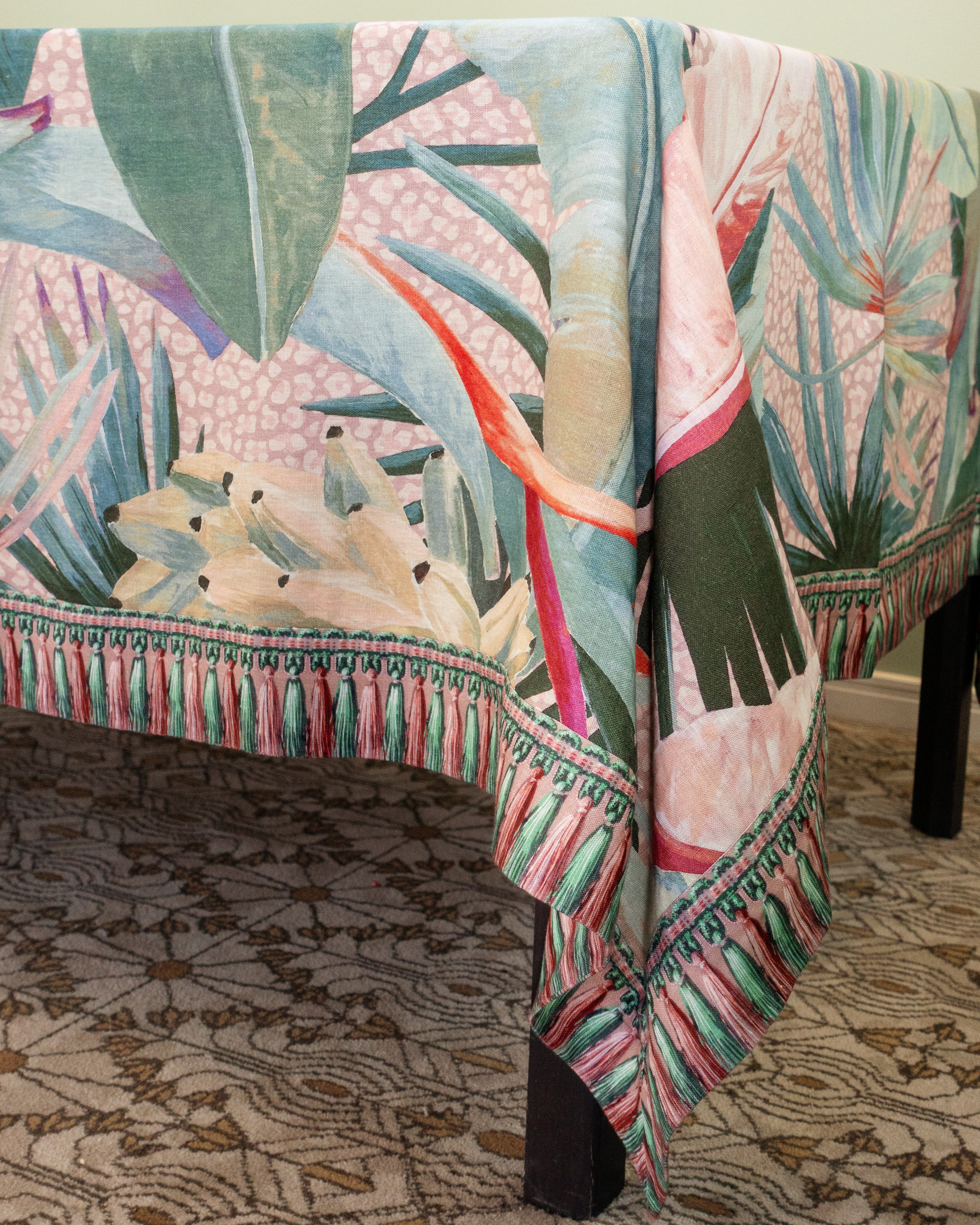 LA PALMA HOLLYWOOD TABLECLOTH