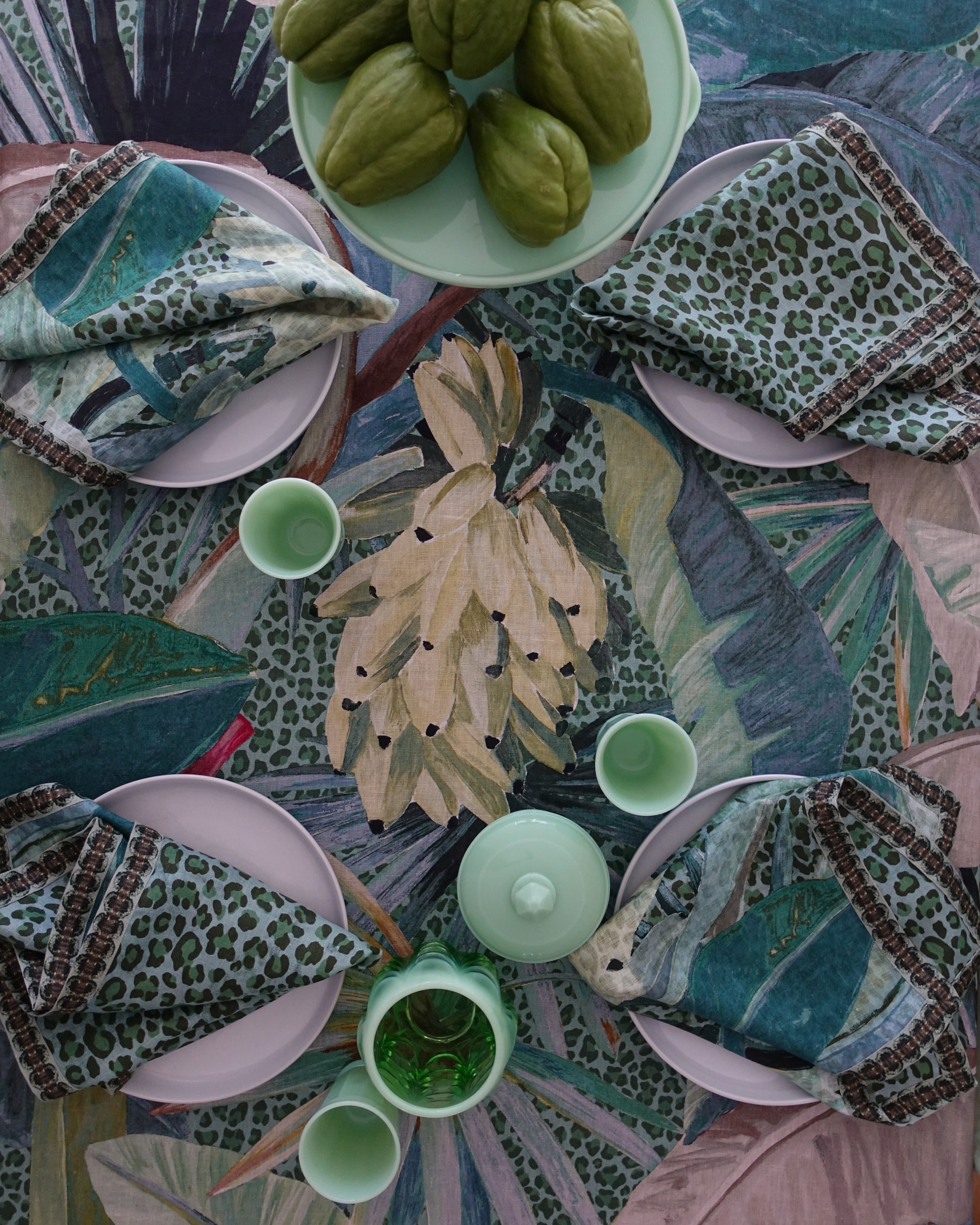 BUNDLE & SAVE ON LA PALMA TABLE LINEN